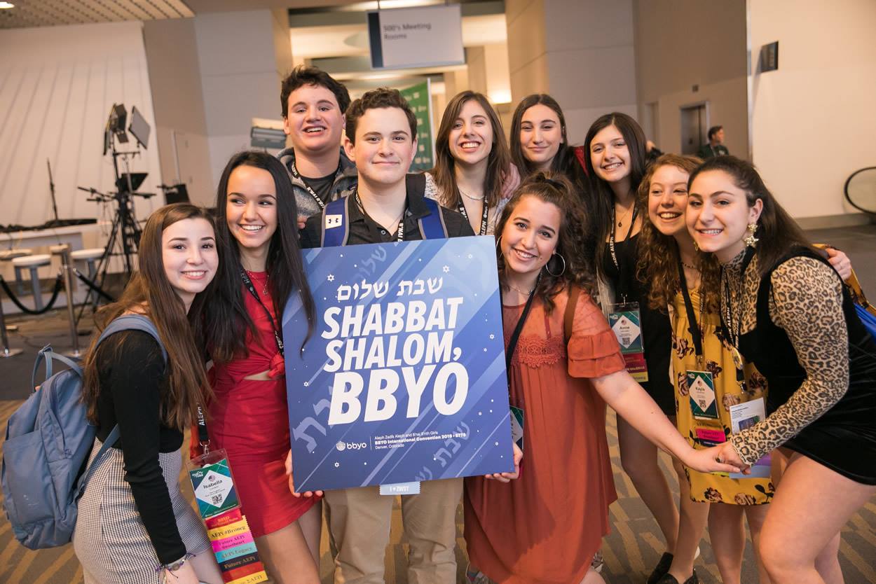 5c7564809b5a57053ac89a85_52426969_10157018430938684_389307758_29459a39